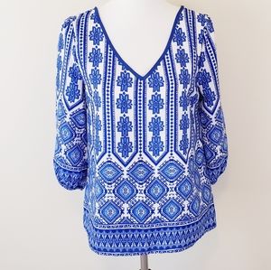 Blue White Print Flowy Blouse Open Back Myan V Neck Geometric Print Size Small